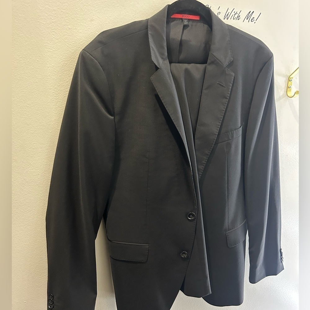HUGO BOSS Men's Black sports jacket size 40R
